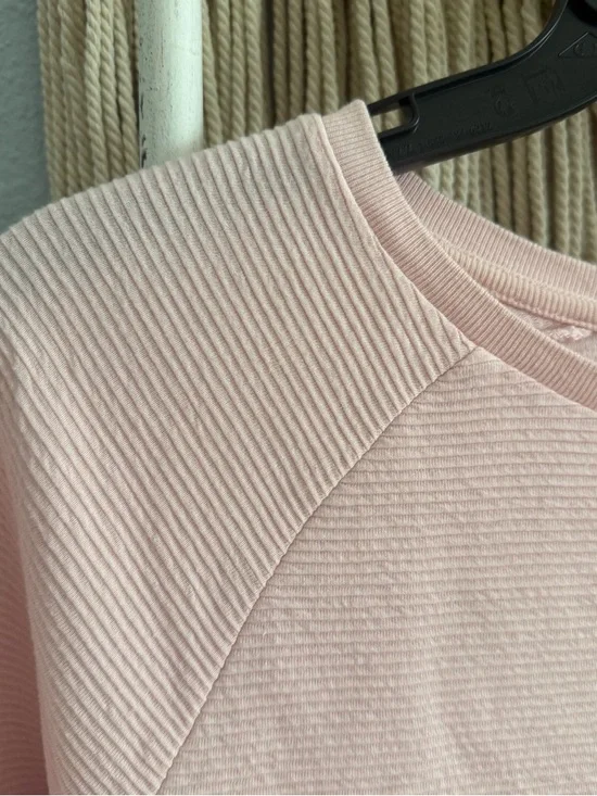 GAP Ribbed Top - Picture 2 of 4